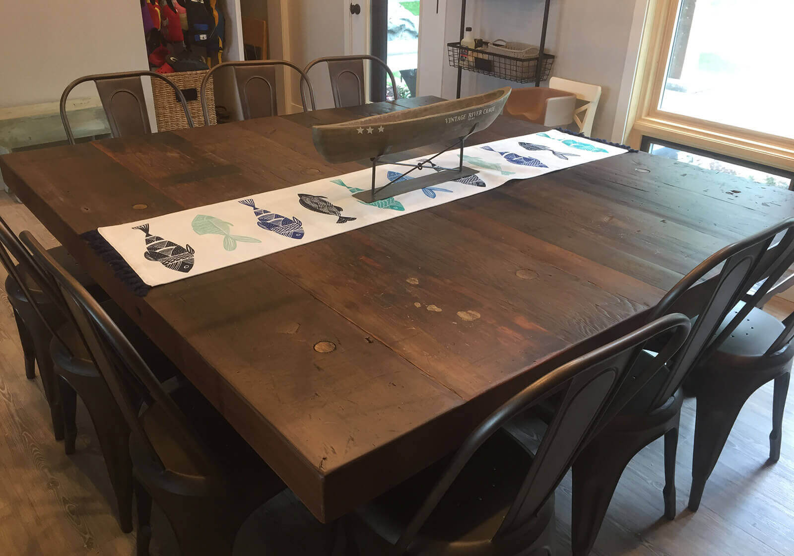 Finnu-Designs-Dining-Room-Table